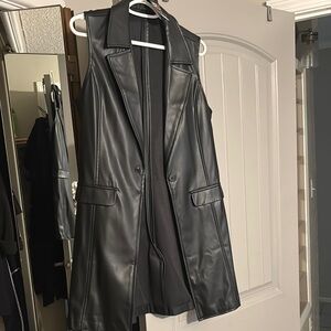 Black Sleeveless Women's Jacket